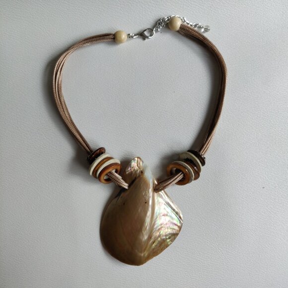 Vintage Boho Shell Necklace - Picture 5 of 5